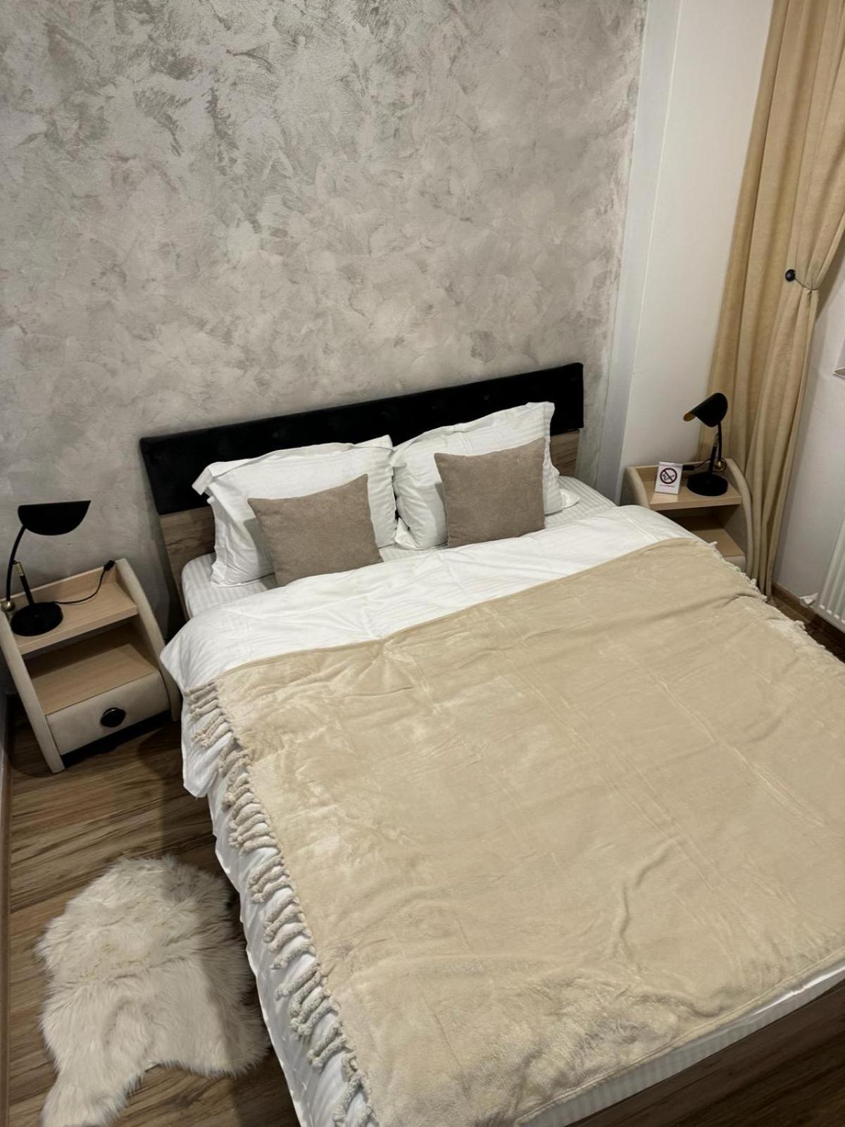 Luxury Young Residence 이아시 외부 사진